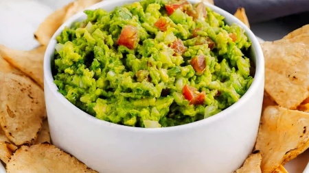 CHIPS AND GUACAMOLE